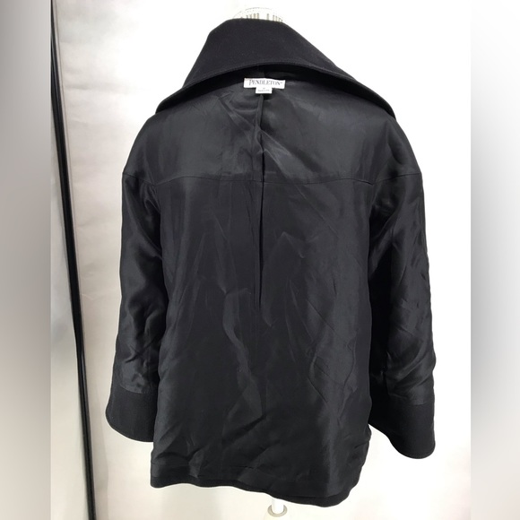 Pendleton Women's Virgin Wool Cape Medium Made in USA Navy Blue AAA - Picture 4 of 7